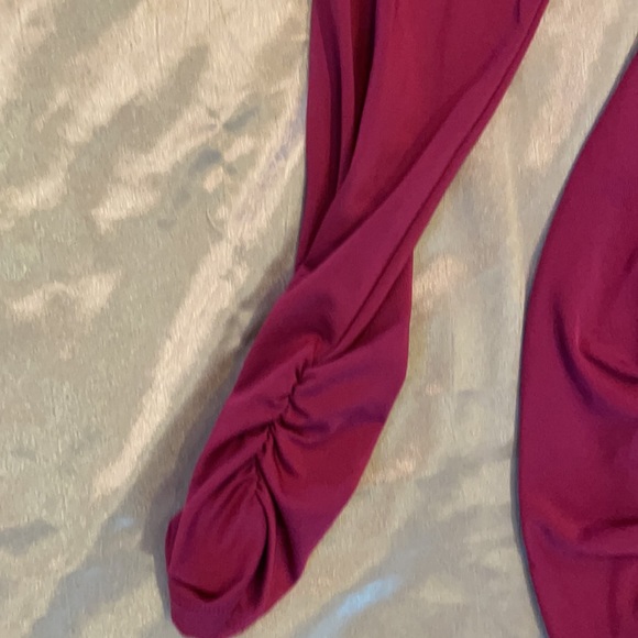 Cranberry ruched minidress - Picture 4 of 8